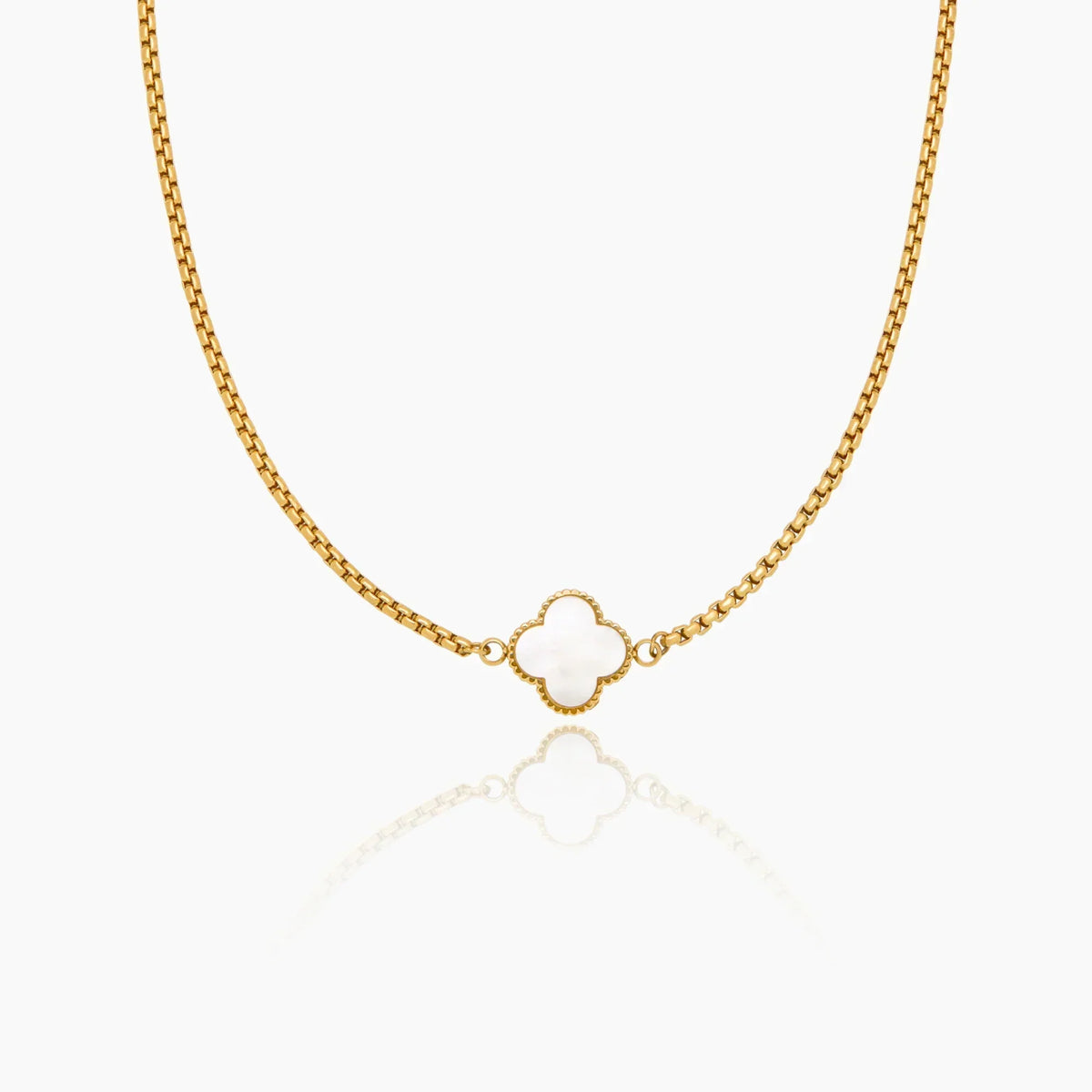 Pearl clover necklace gold — Olivia Jewelry